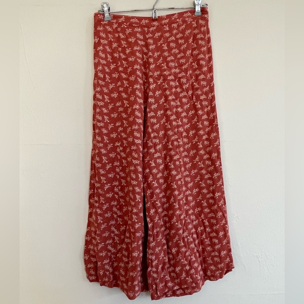 American Eagle Flowy Cropped Pants
